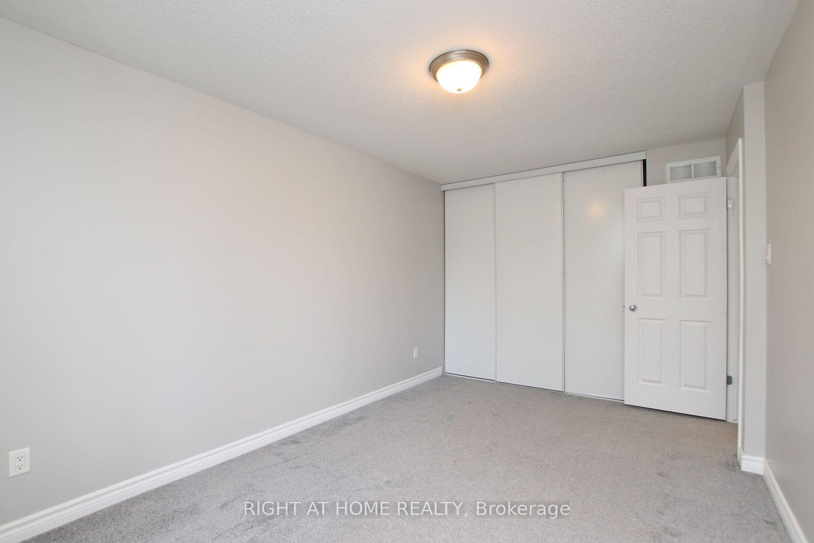 Photo 23 of 518 Temiskaming Crescent, Ottawa, Barrhaven - Strandherd — HOMEH