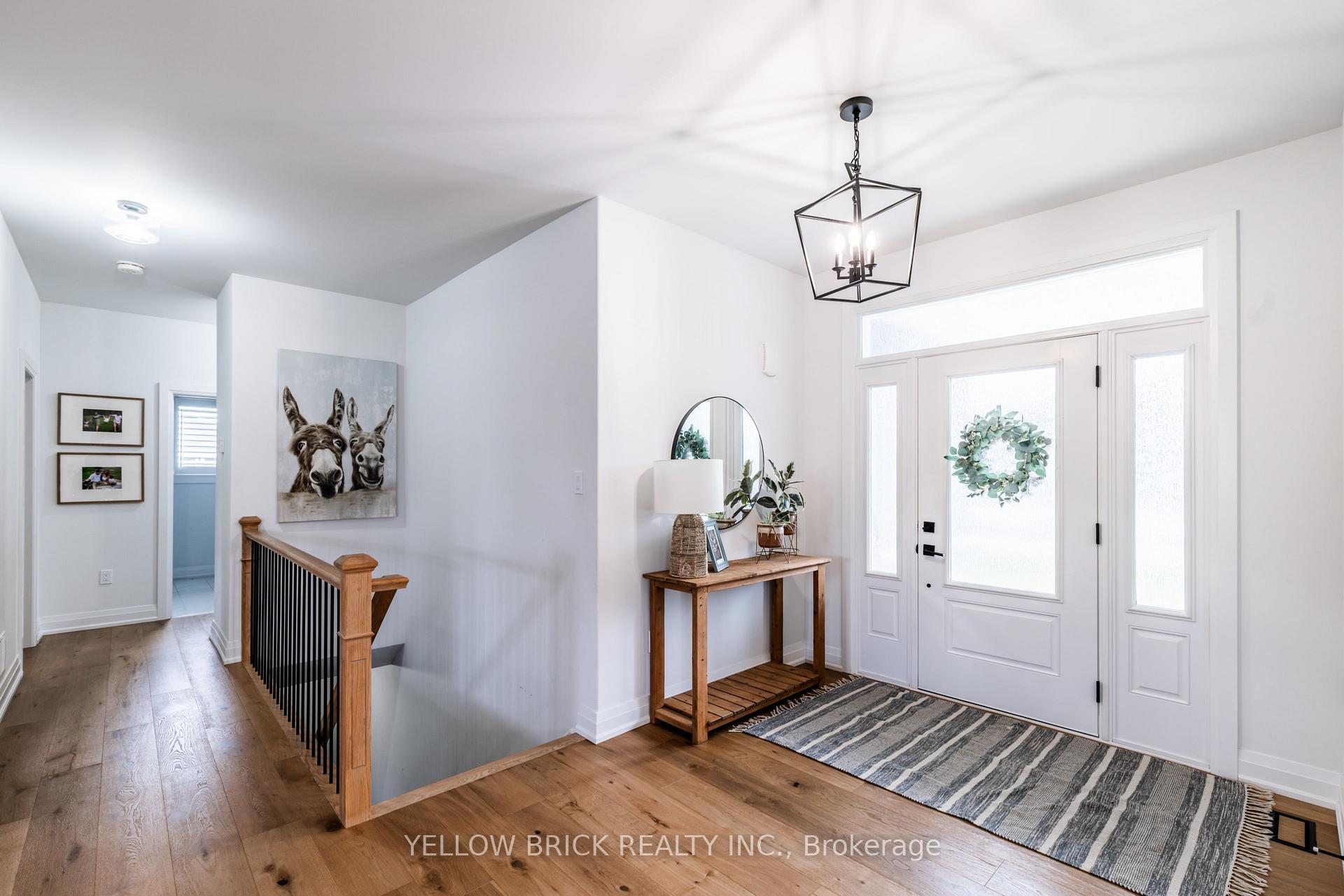 Photo 2 of 14 Demont Drive, Oro-Medonte, Warminister — HOMEH