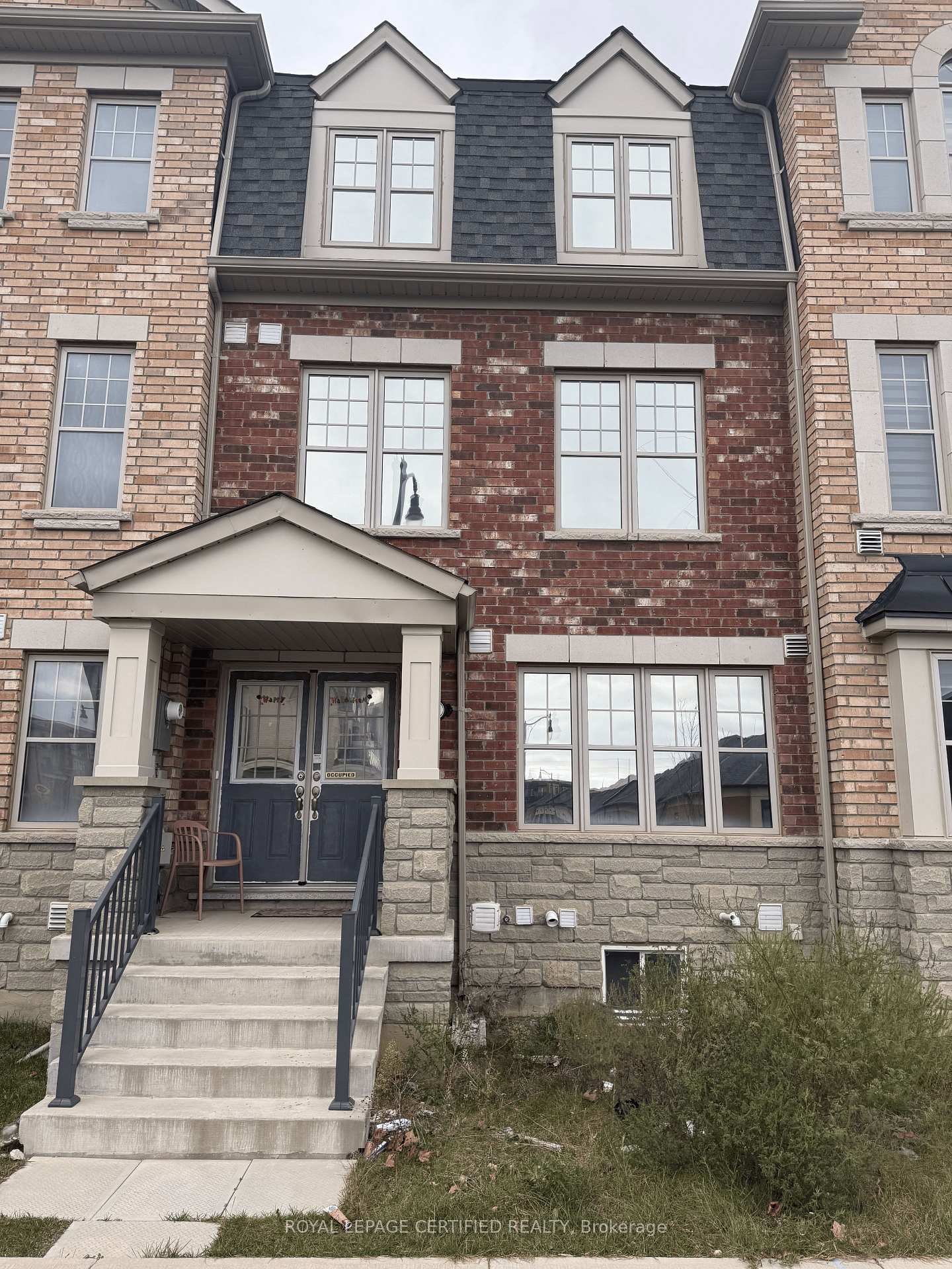 Front of 6 Remembrance Road