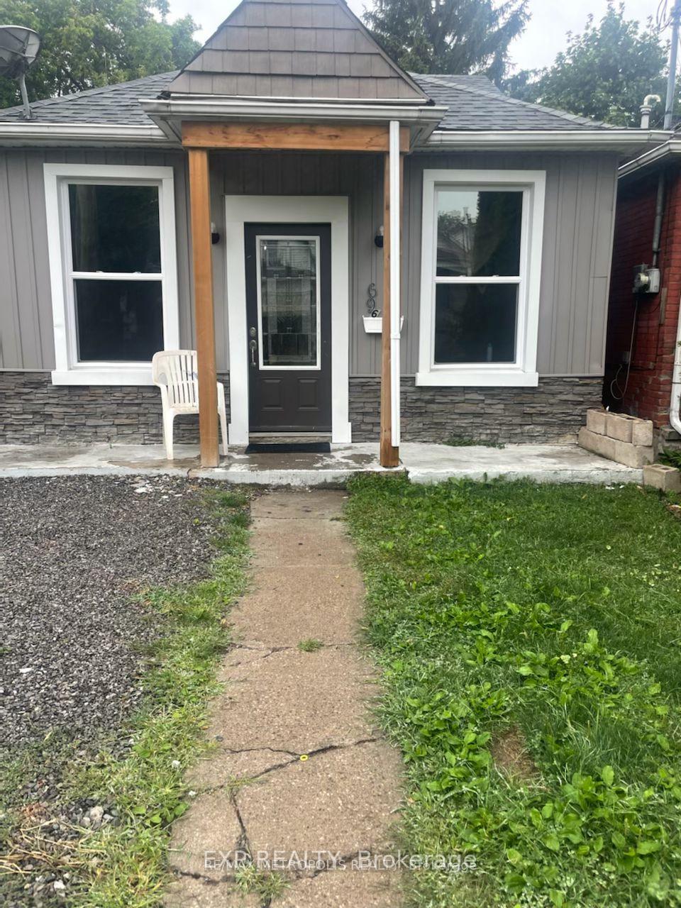 Front of 69 norman Street E