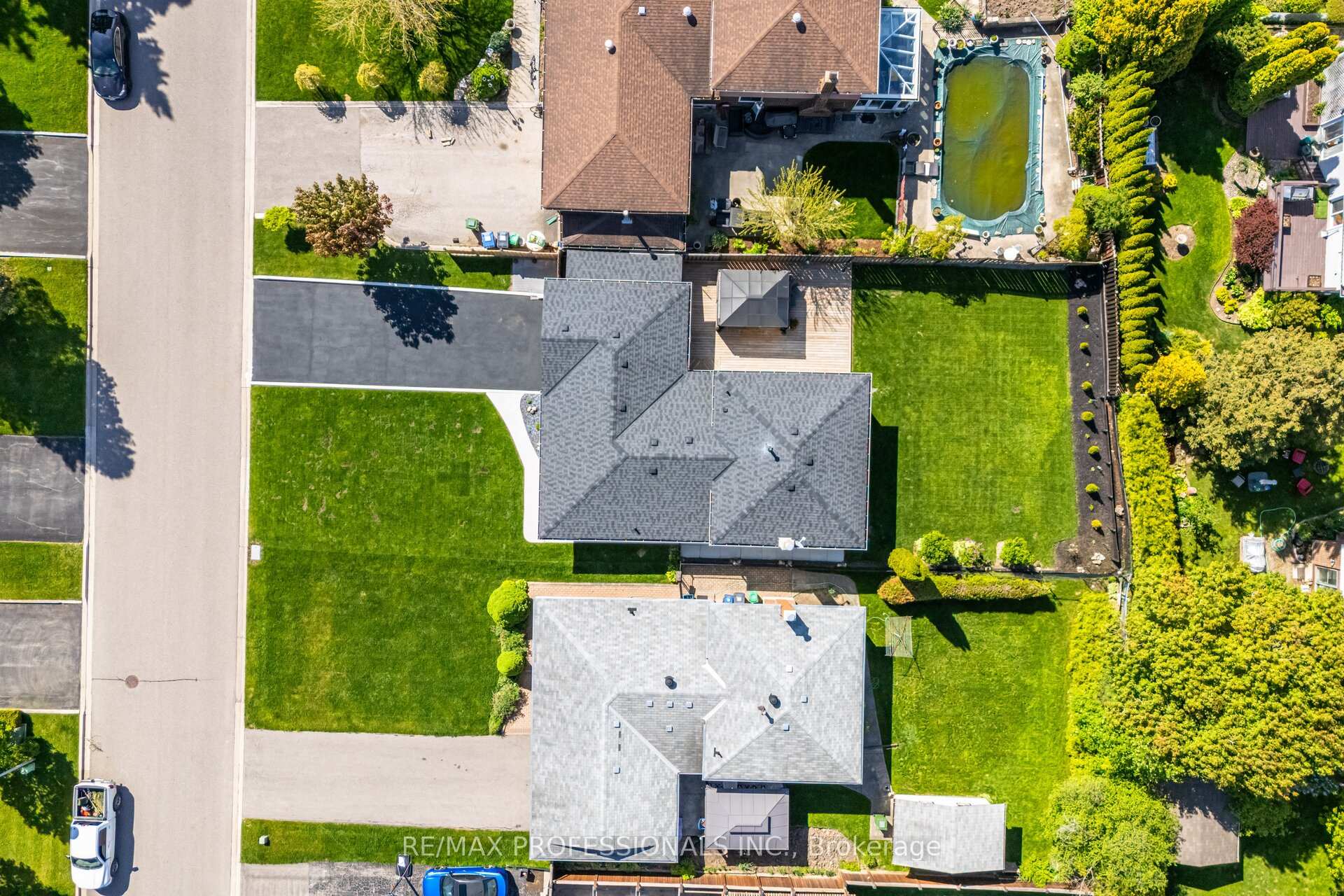 Photo 2 of 267 Bell Air Drive, Caledon, Bolton East — HOMEH