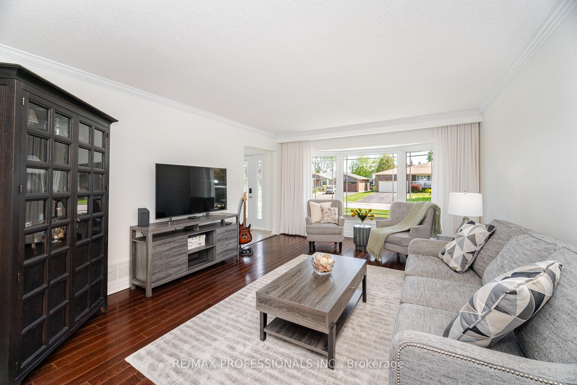 Photo 7 of 267 Bell Air Drive, Caledon, Bolton East — HOMEH