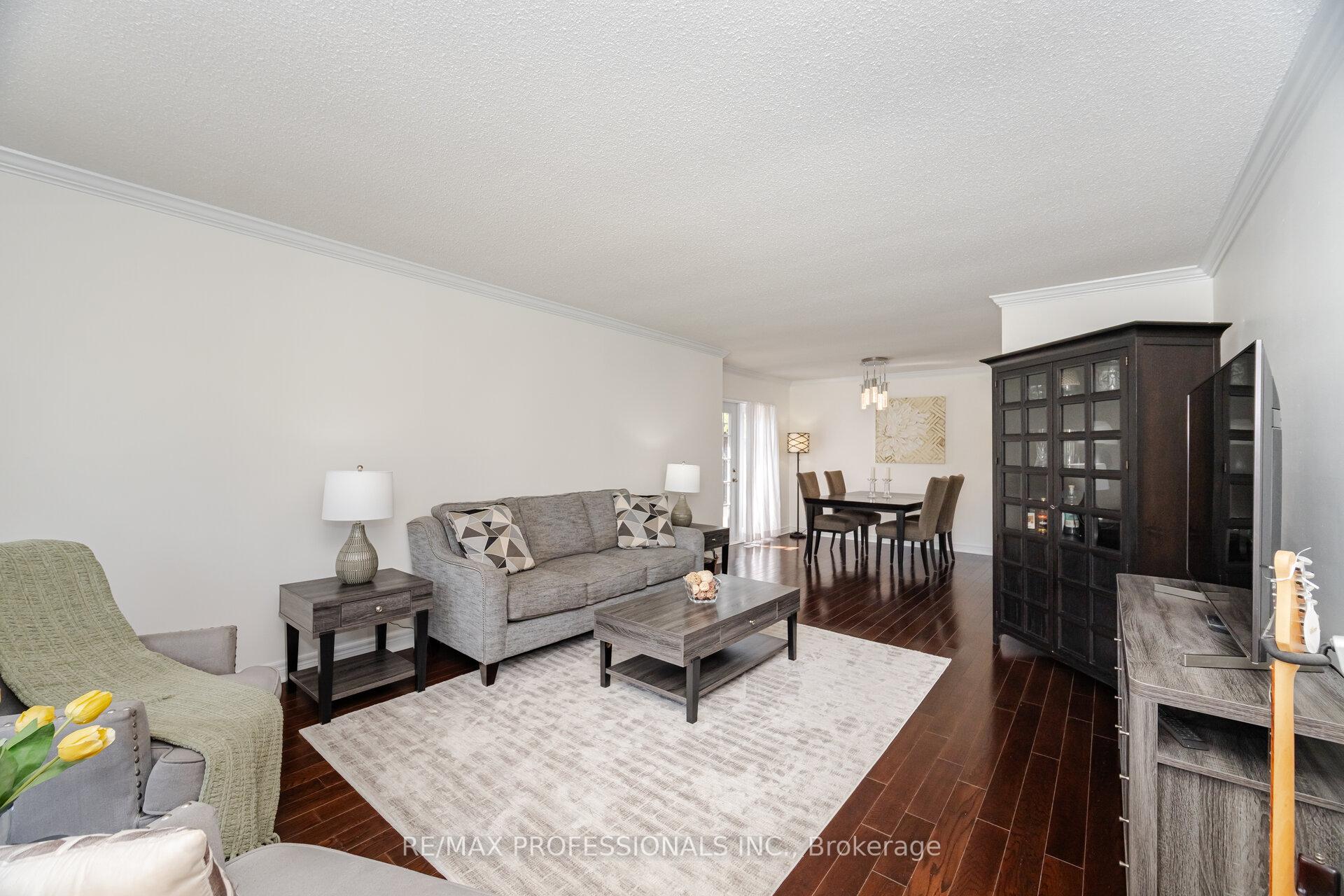 Photo 6 of 267 Bell Air Drive, Caledon, Bolton East — HOMEH