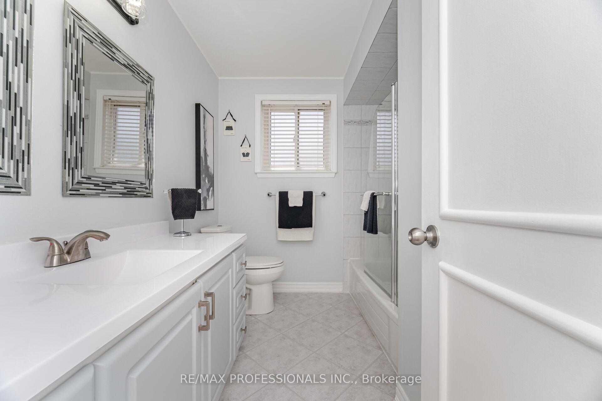 Photo 14 of 267 Bell Air Drive, Caledon, Bolton East — HOMEH