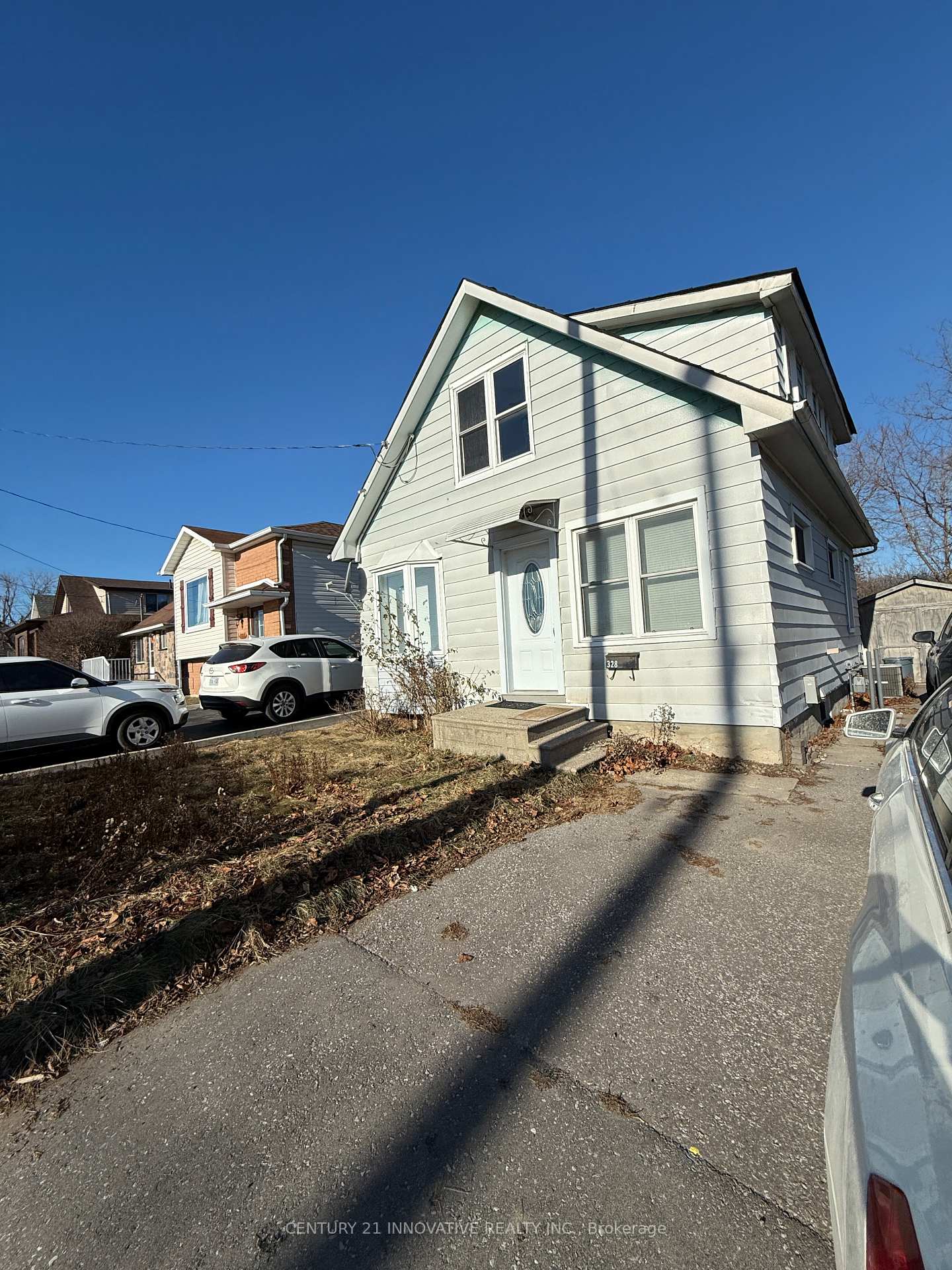 Front of 328 Bloor Street E