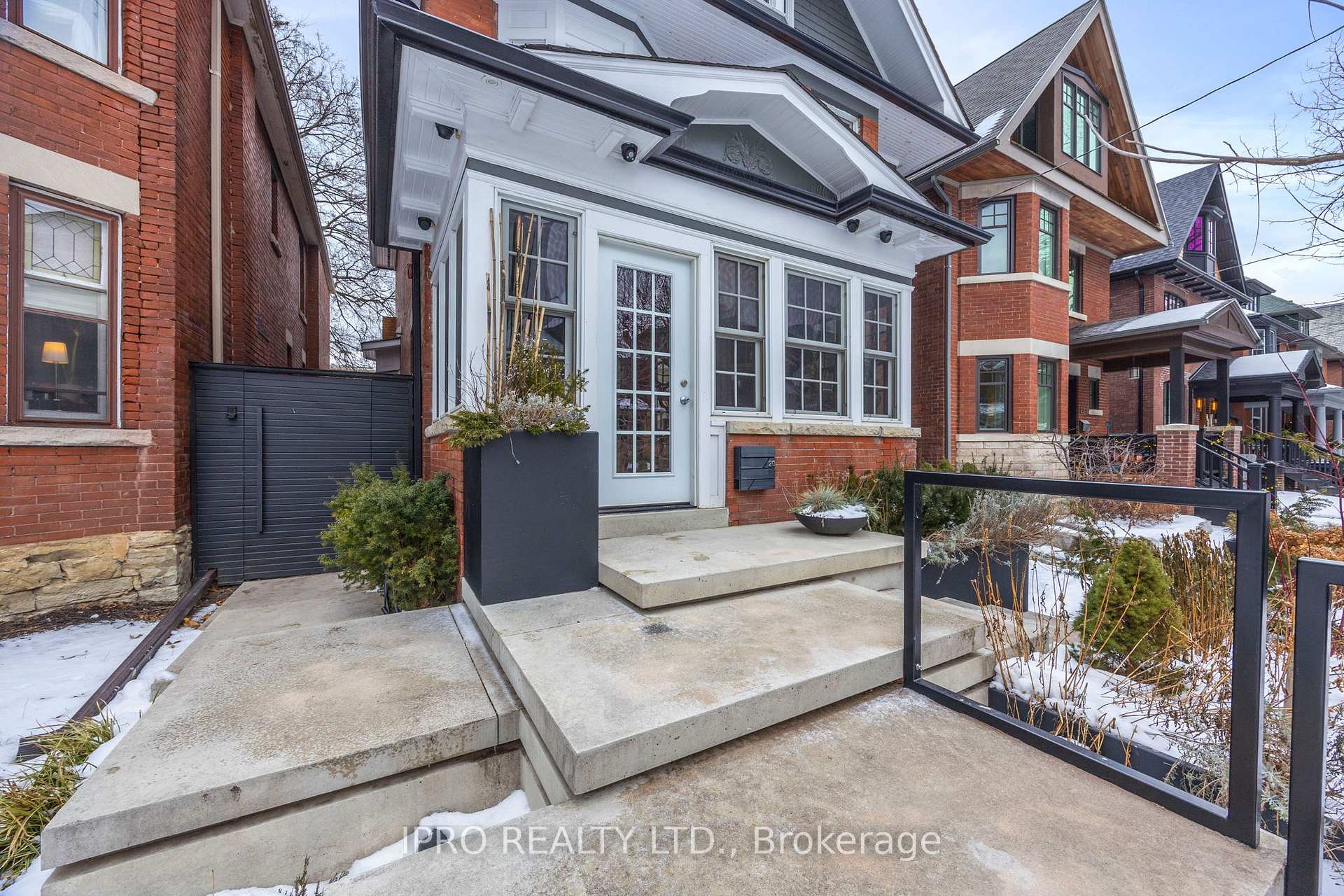 Photo 3 of 20 Fairview Boulevard, Toronto, North Riverdale — HOMEH