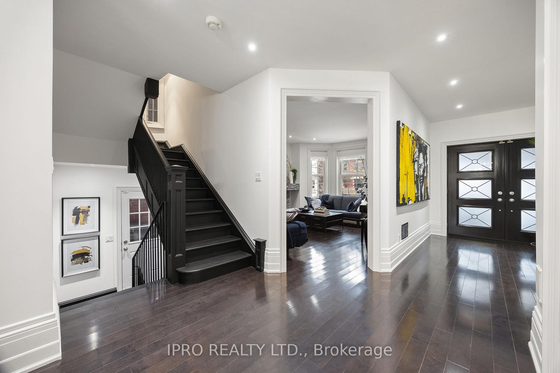 Photo 15 of 20 Fairview Boulevard, Toronto, North Riverdale — HOMEH