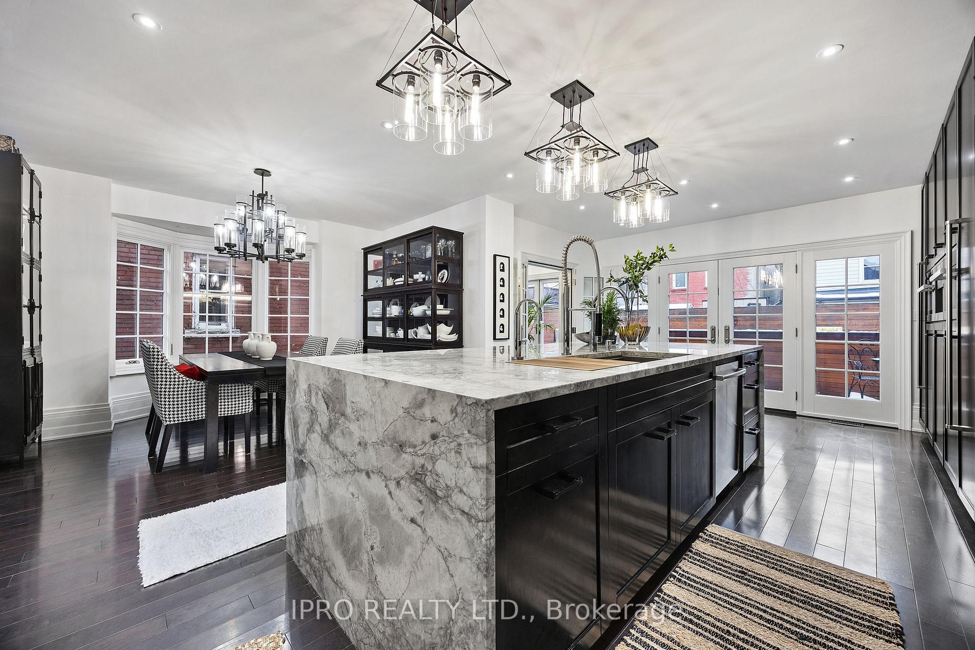 Photo 16 of 20 Fairview Boulevard, Toronto, North Riverdale — HOMEH
