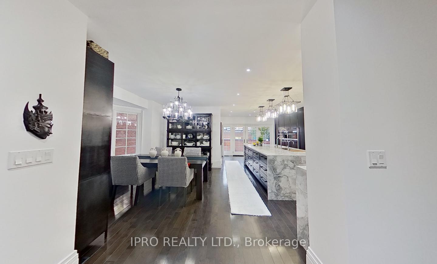 Photo 14 of 20 Fairview Boulevard, Toronto, North Riverdale — HOMEH
