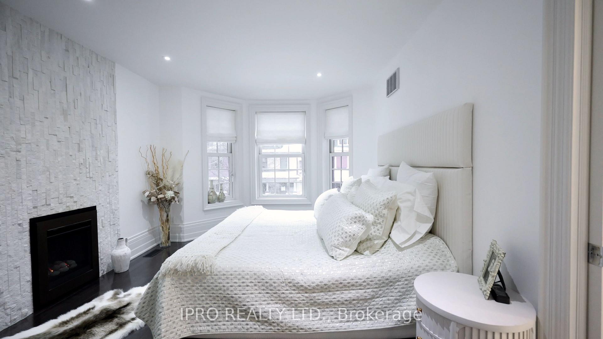 Photo 23 of 20 Fairview Boulevard, Toronto, North Riverdale — HOMEH