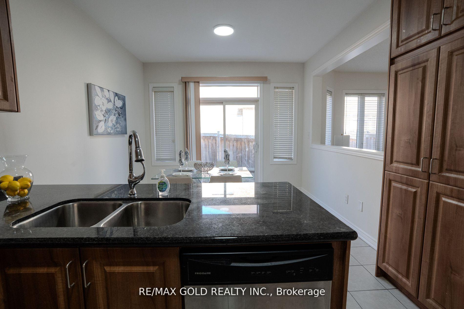 Photo 15 of 4 Bilby Street, Brampton, Northwest Brampton — HOMEH