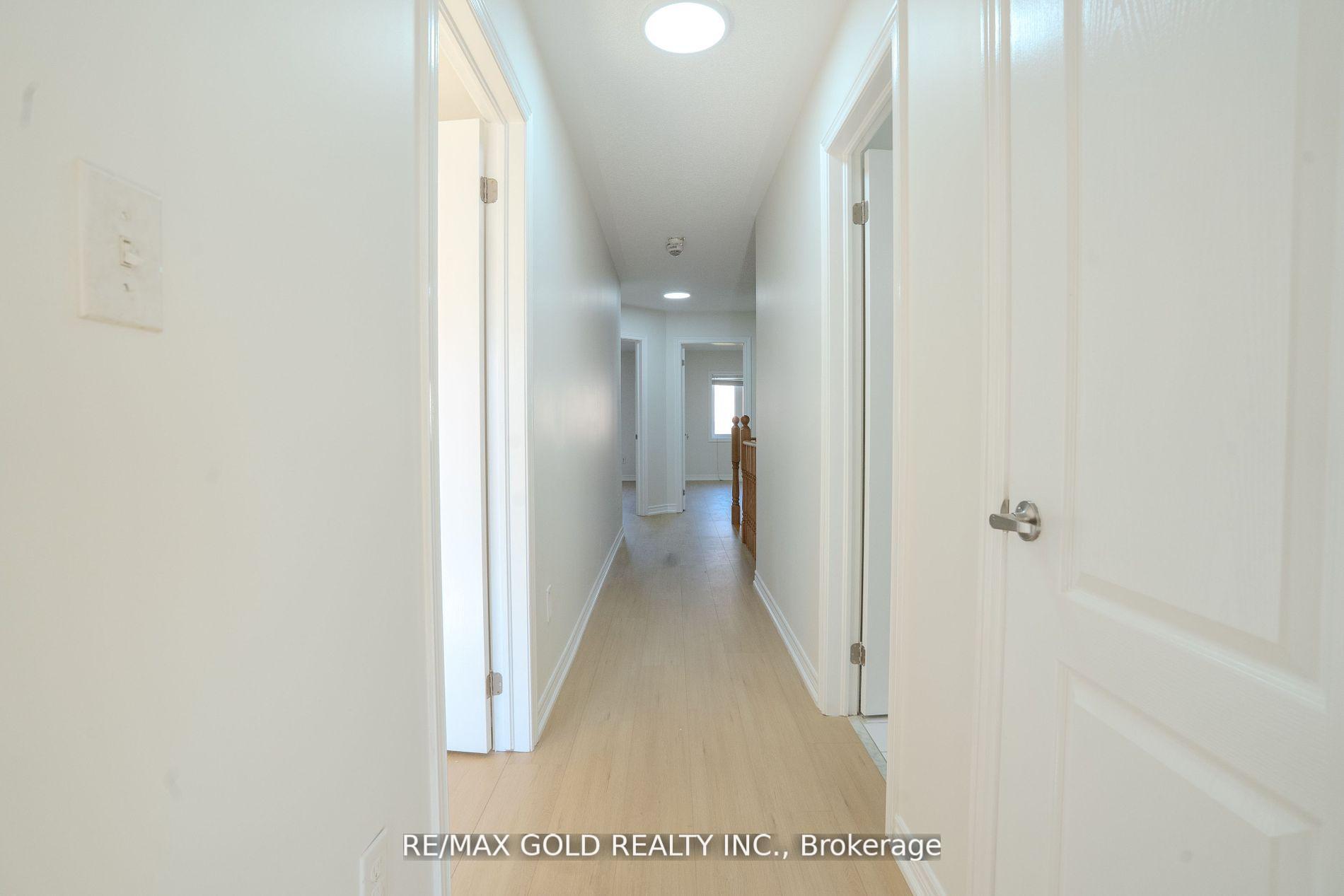Photo 11 of 4 Bilby Street, Brampton, Northwest Brampton — HOMEH