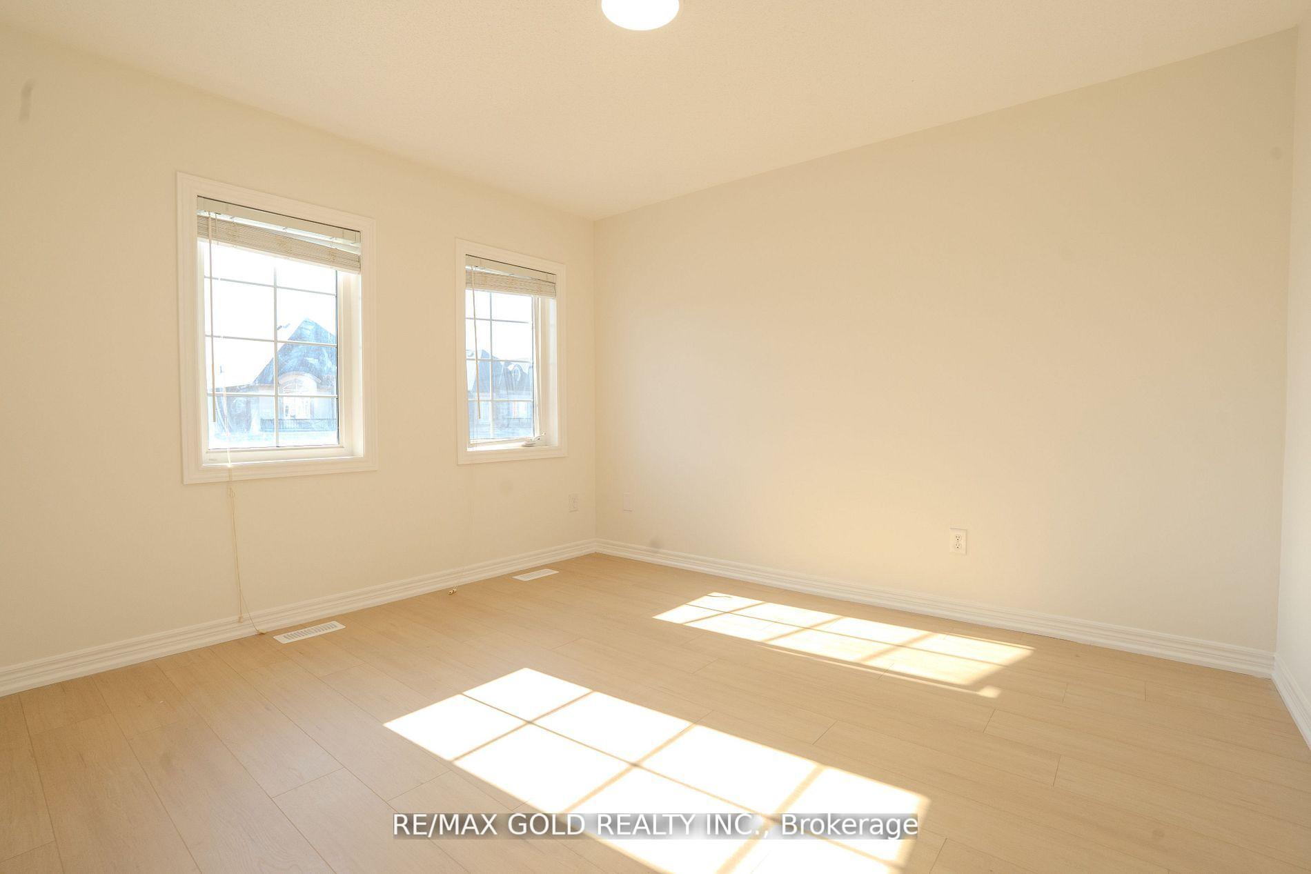 Photo 16 of 4 Bilby Street, Brampton, Northwest Brampton — HOMEH