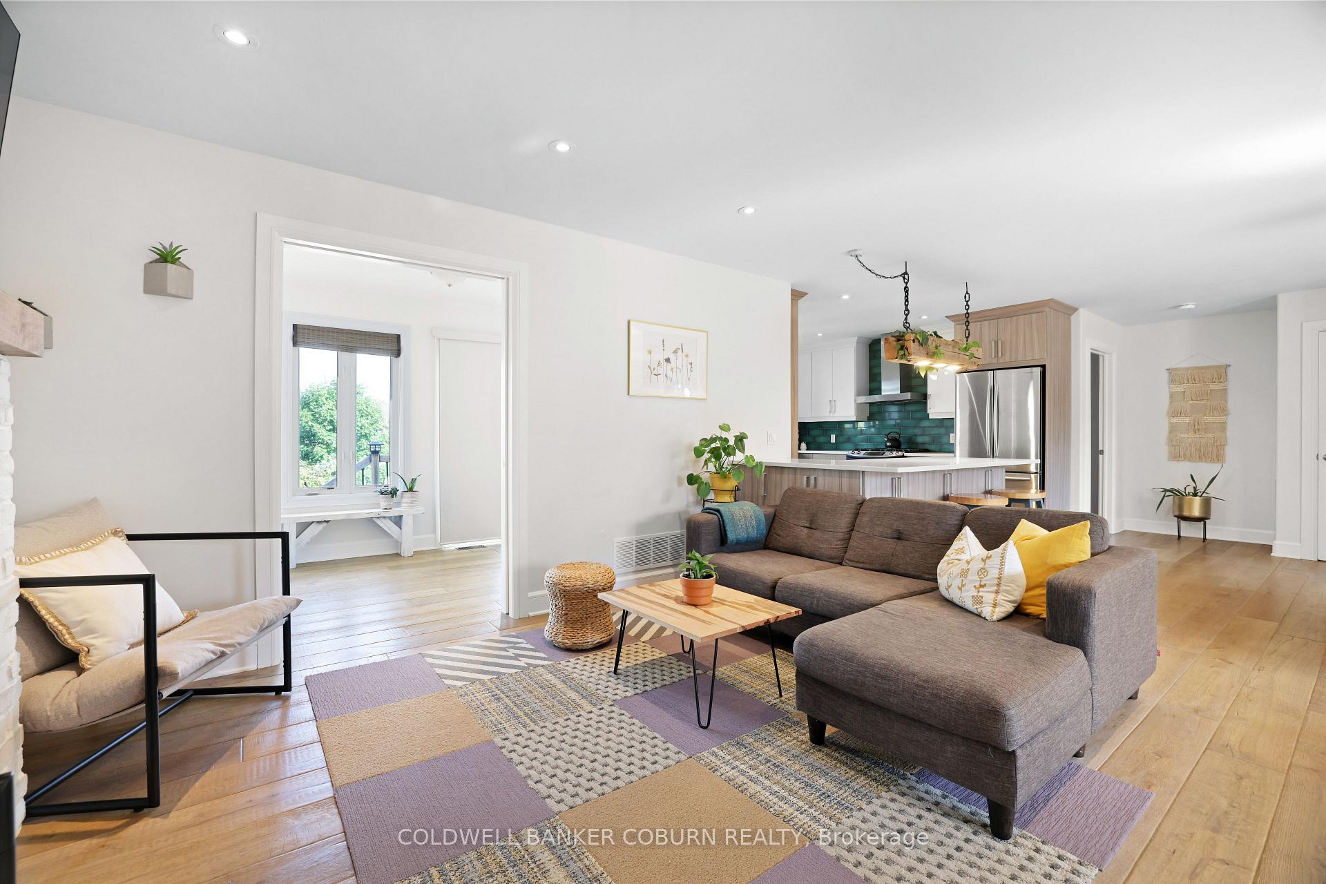 Photo 6 of 3345 Morningmist Way, Ottawa, Osgoode — HOMEH