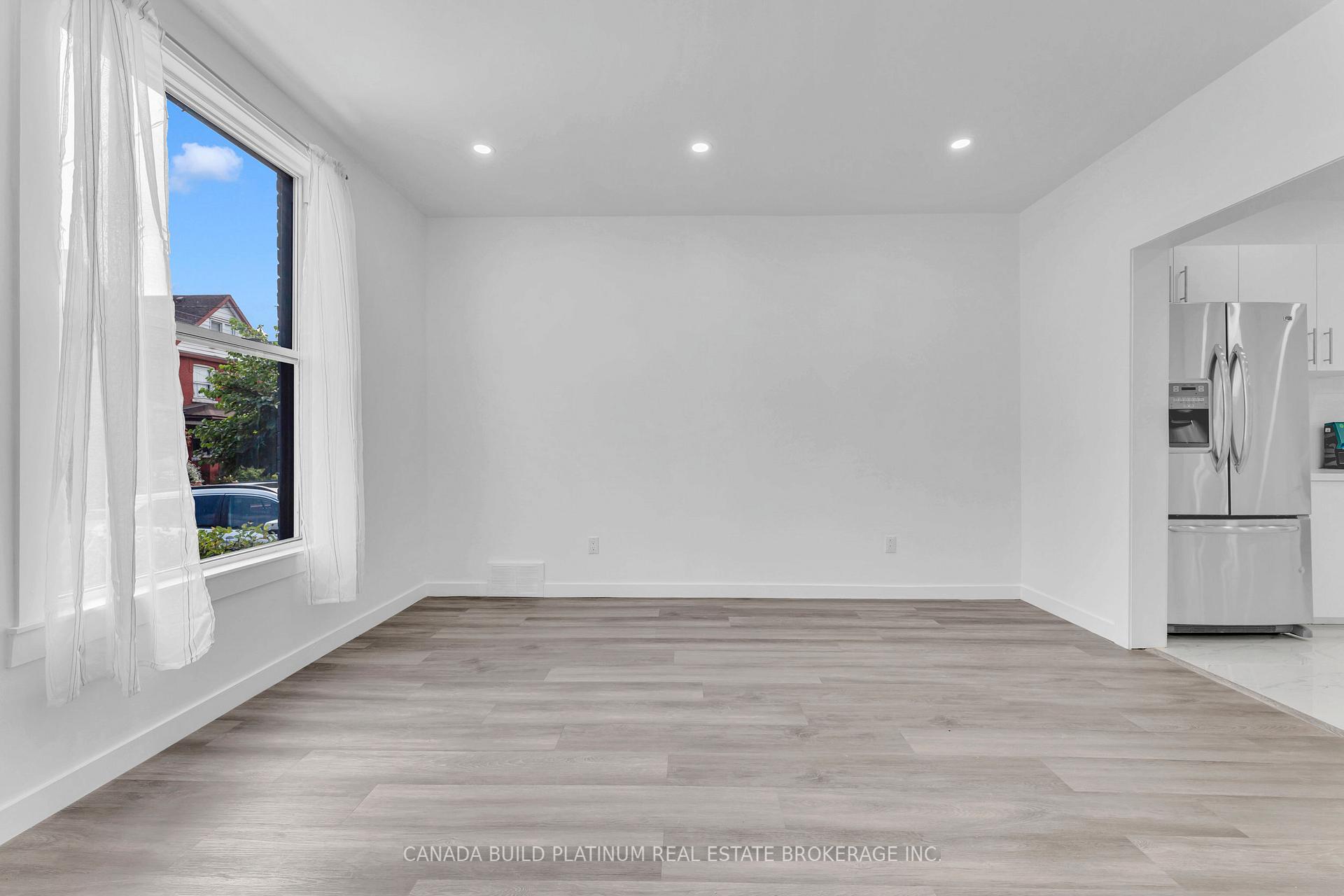 Photo 3 of 51 William Street, Hamilton, Landsdale — HOMEH