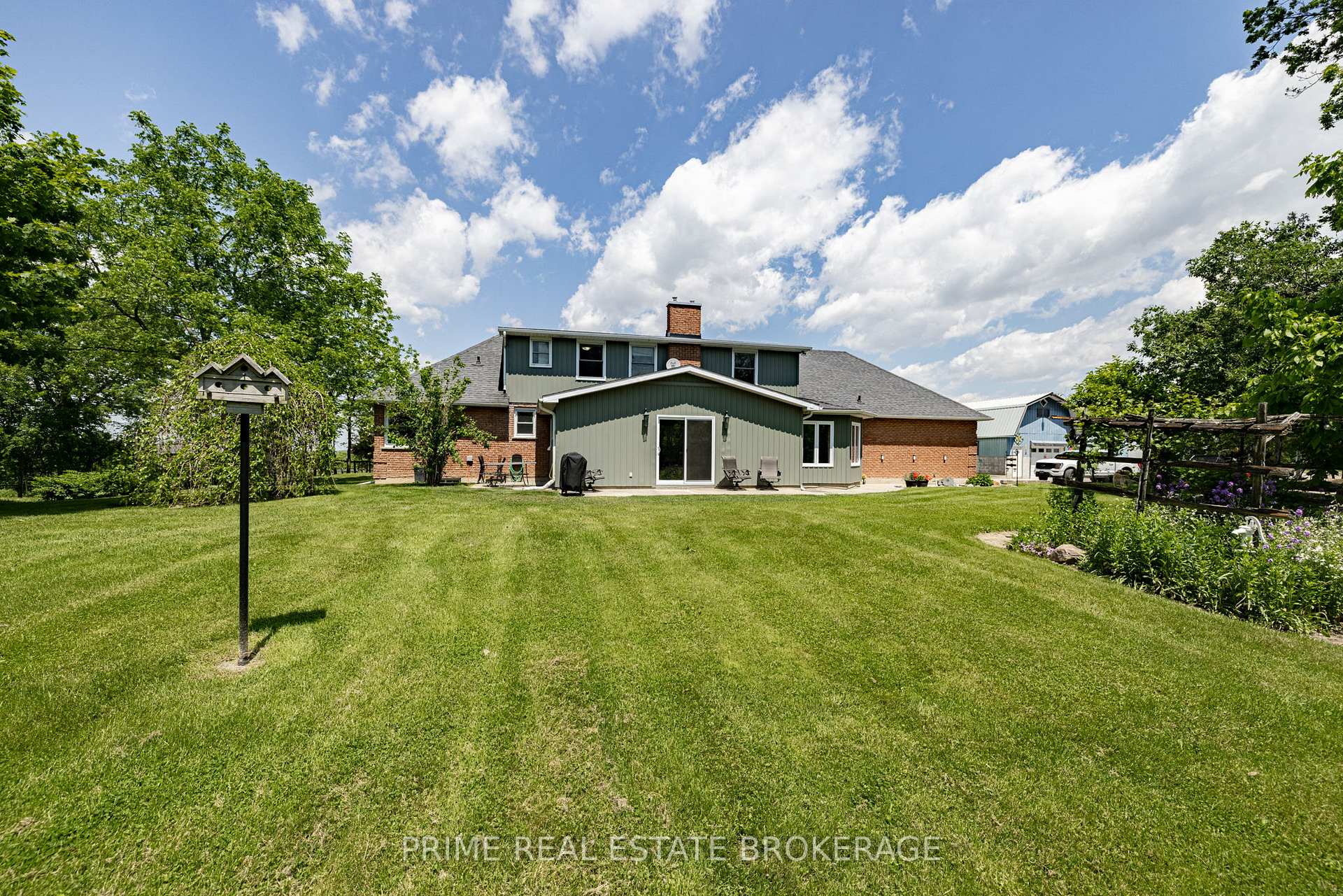 Photo 8 of 3304 Cromarty Drive, Thames Centre, Putnam — HOMEH