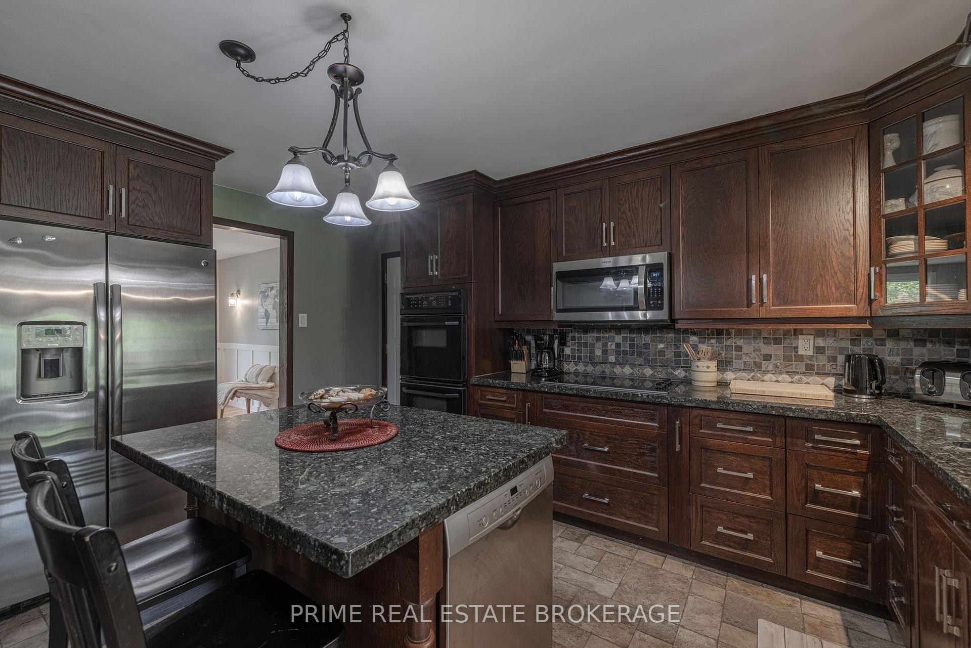 Photo 7 of 3304 Cromarty Drive, Thames Centre, Putnam — HOMEH