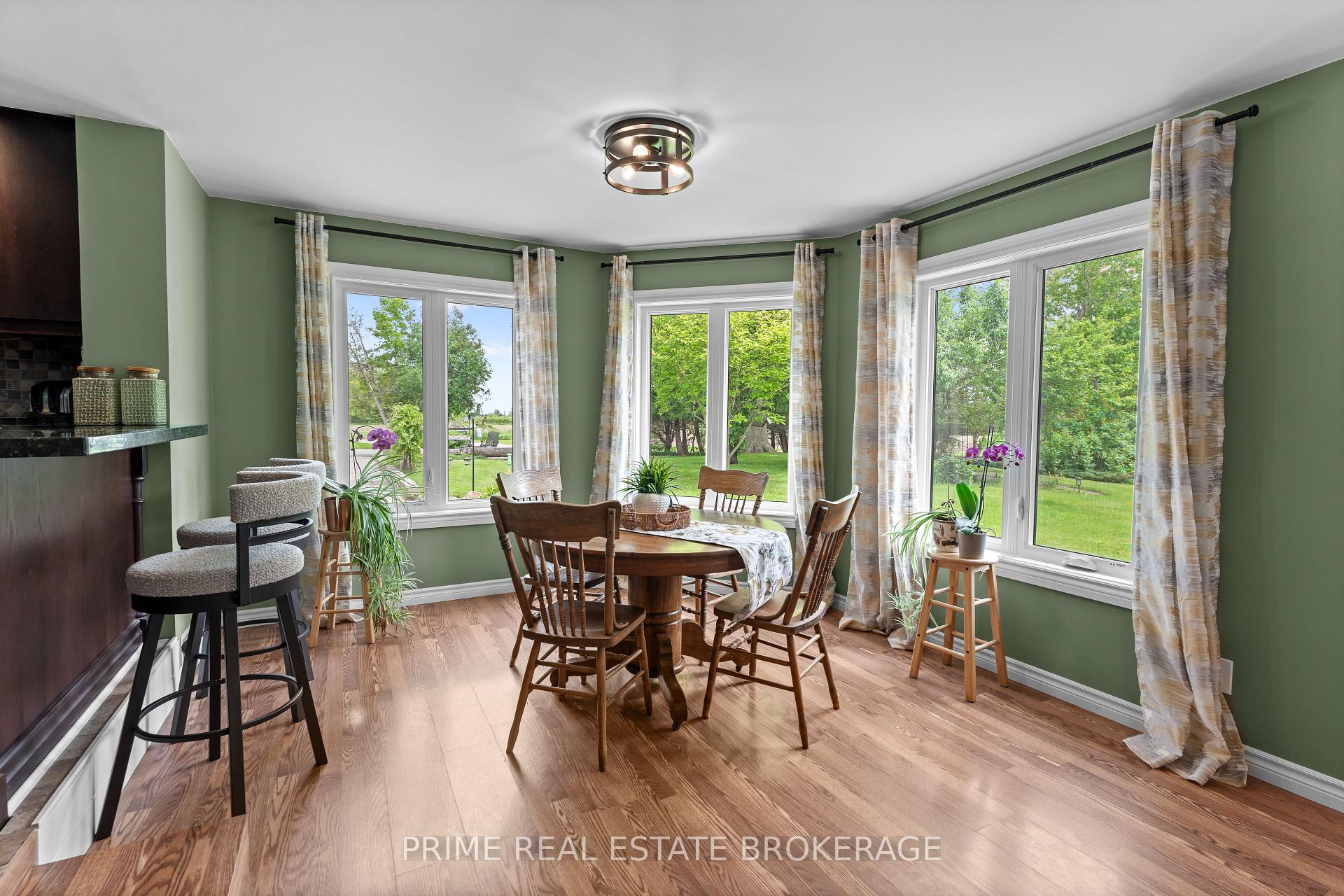 Photo 25 of 3304 Cromarty Drive, Thames Centre, Putnam — HOMEH