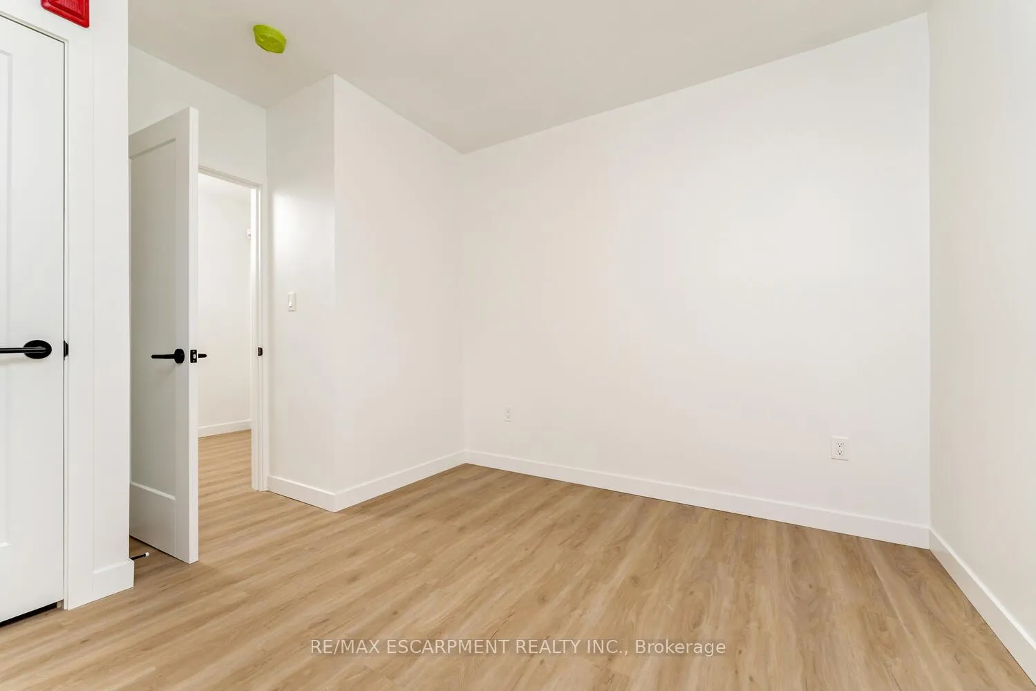 Photo 26 of Unit 10, 127 Victoria Avenue S, Hamilton, Stinson — HOMEH