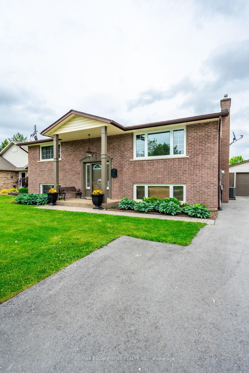 Front of 3799 19th Street