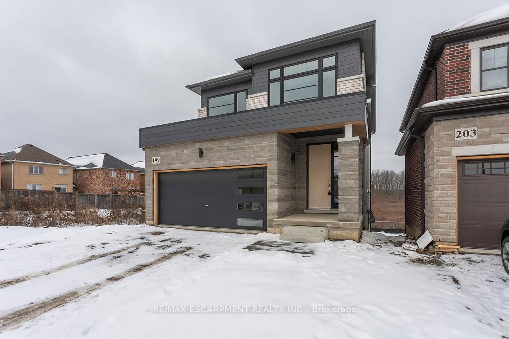 Photo 2 of 199 Alessio Drive, Hamilton, Sheldon — HOMEH