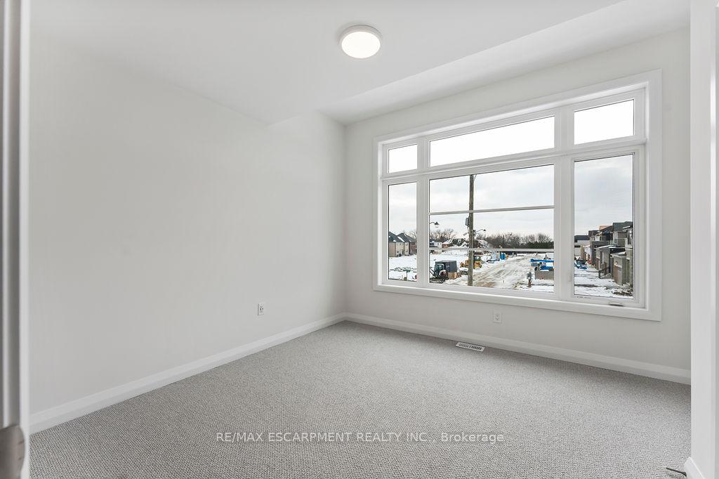 Photo 16 of 199 Alessio Drive, Hamilton, Sheldon — HOMEH