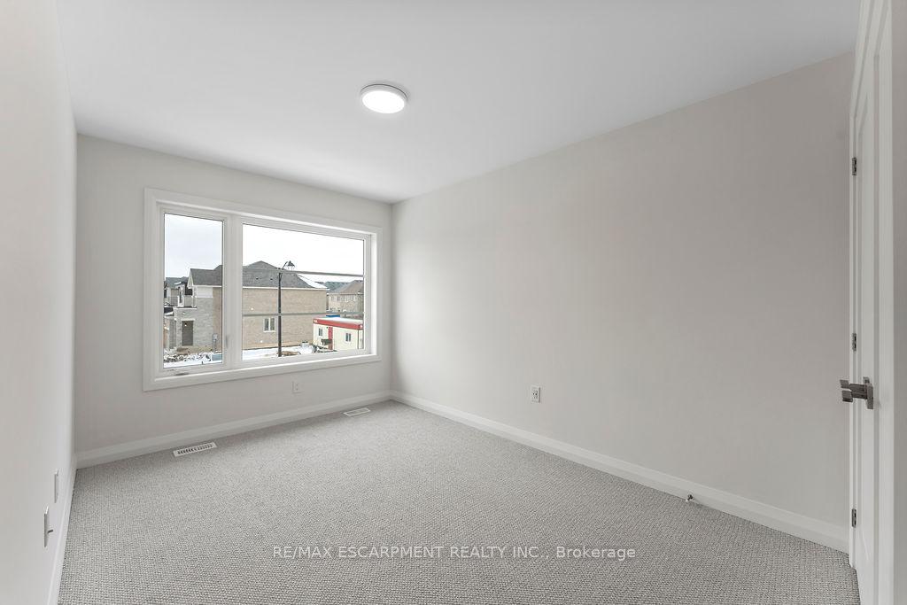 Photo 19 of 199 Alessio Drive, Hamilton, Sheldon — HOMEH