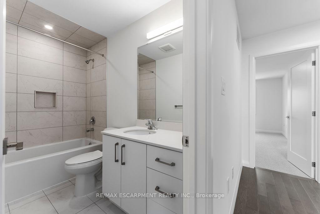 Photo 18 of 199 Alessio Drive, Hamilton, Sheldon — HOMEH