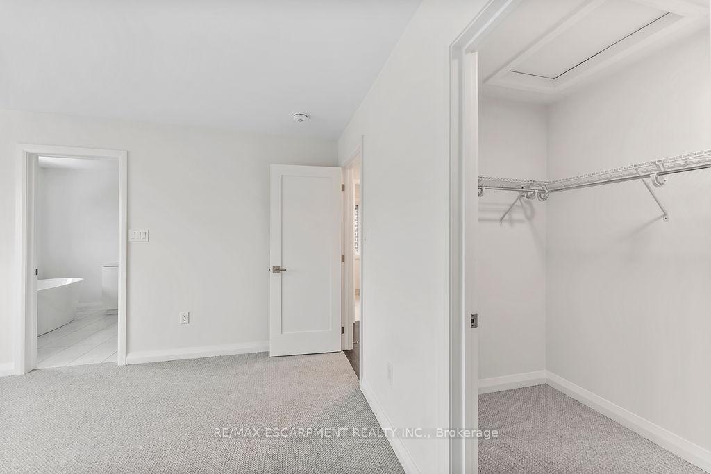 Photo 33 of 199 Alessio Drive, Hamilton, Sheldon — HOMEH