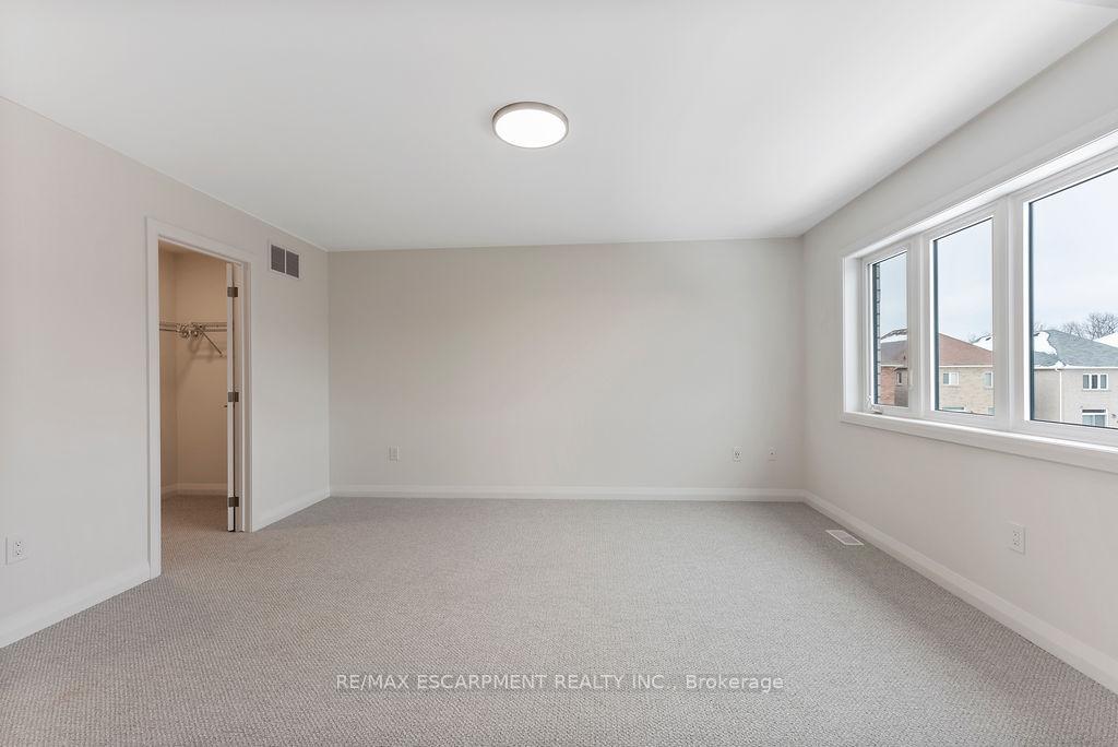 Photo 21 of 199 Alessio Drive, Hamilton, Sheldon — HOMEH