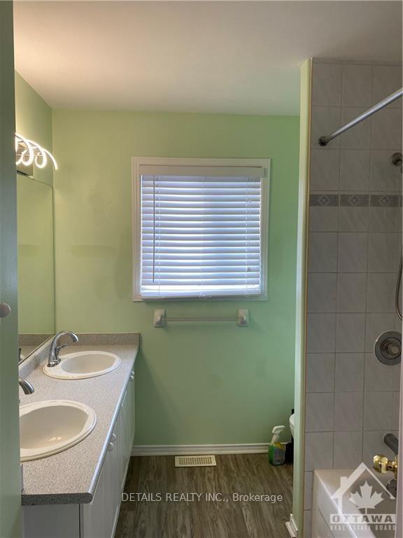 Photo 13 of 213 Mountshannon Drive, Ottawa, Barrhaven - Longfields — HOMEH