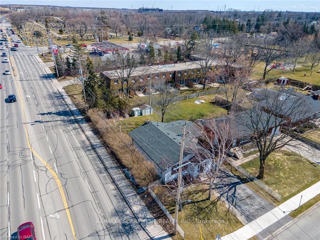 Photo 7 of 88 Gram Avenue, Welland, N. Welland — HOMEH