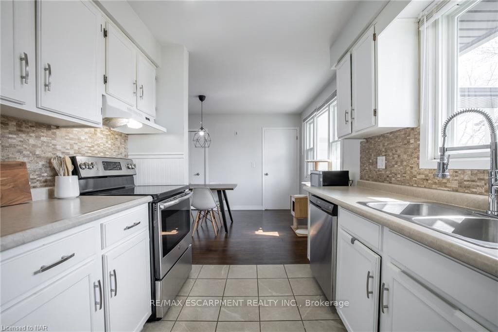 Photo 6 of 88 Gram Avenue, Welland, N. Welland — HOMEH