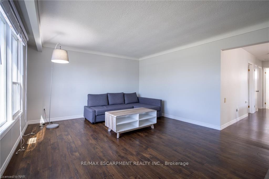 Photo 19 of 88 Gram Avenue, Welland, N. Welland — HOMEH