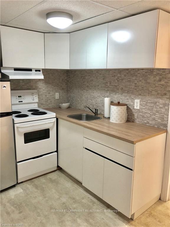 Photo 32 of 88 Gram Avenue, Welland, N. Welland — HOMEH