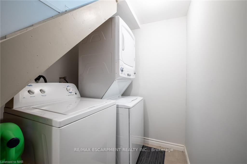 Photo 31 of 88 Gram Avenue, Welland, N. Welland — HOMEH