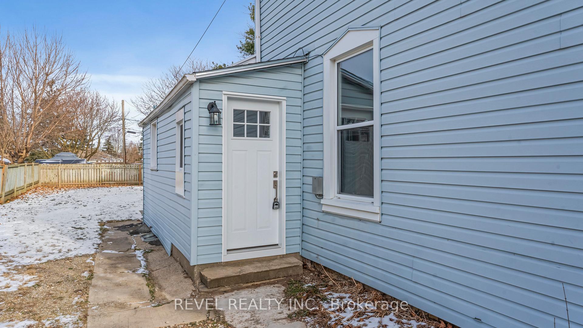 Photo 9 of 51 Baldwin Avenue, Brantford — HOMEH