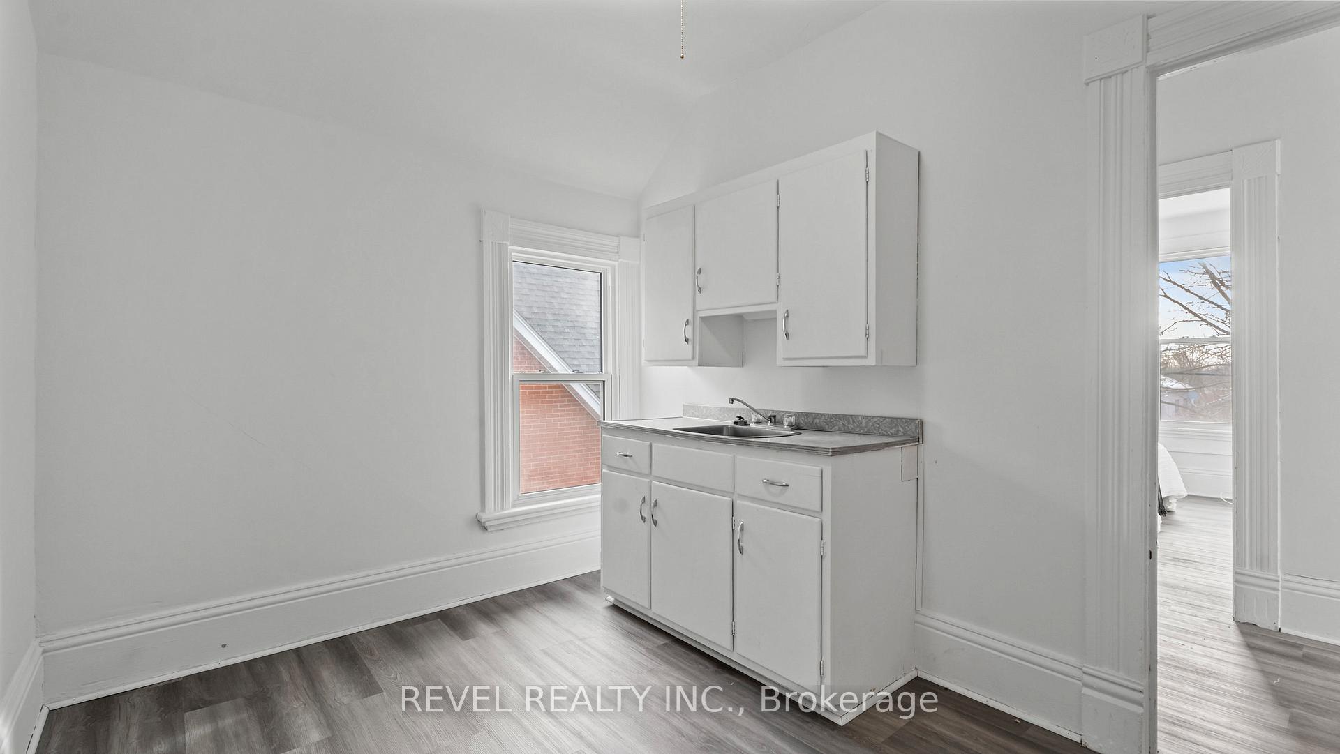 Photo 21 of 51 Baldwin Avenue, Brantford — HOMEH