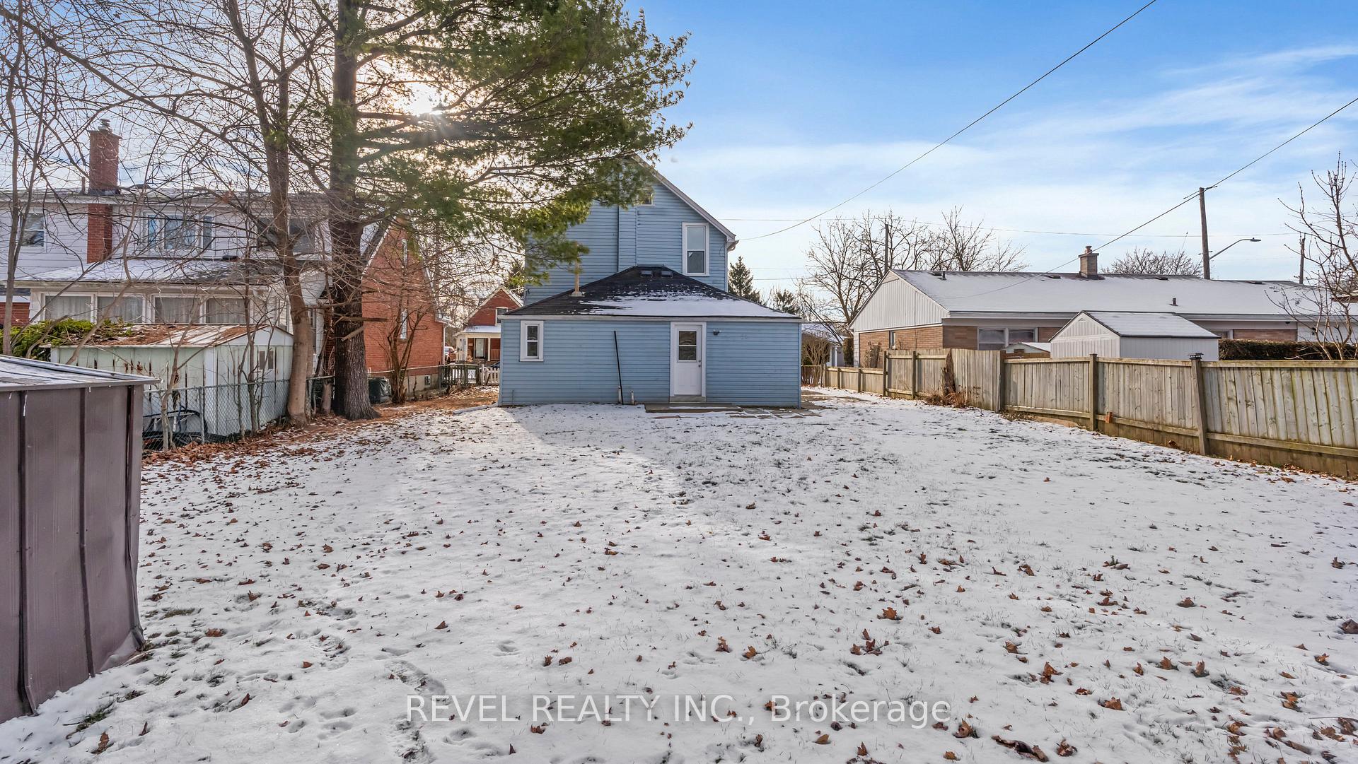 Photo 26 of 51 Baldwin Avenue, Brantford — HOMEH