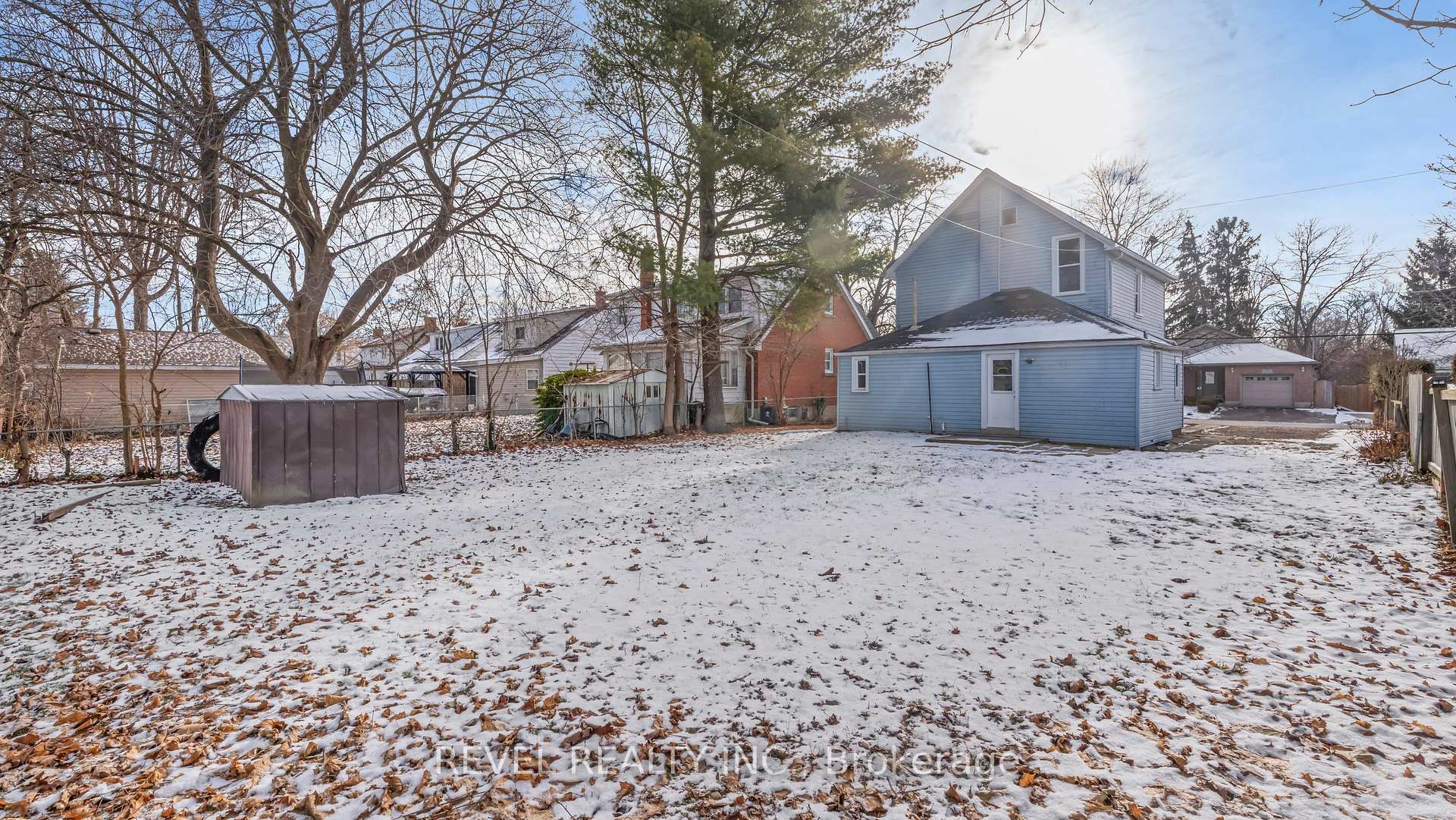 Photo 24 of 51 Baldwin Avenue, Brantford — HOMEH