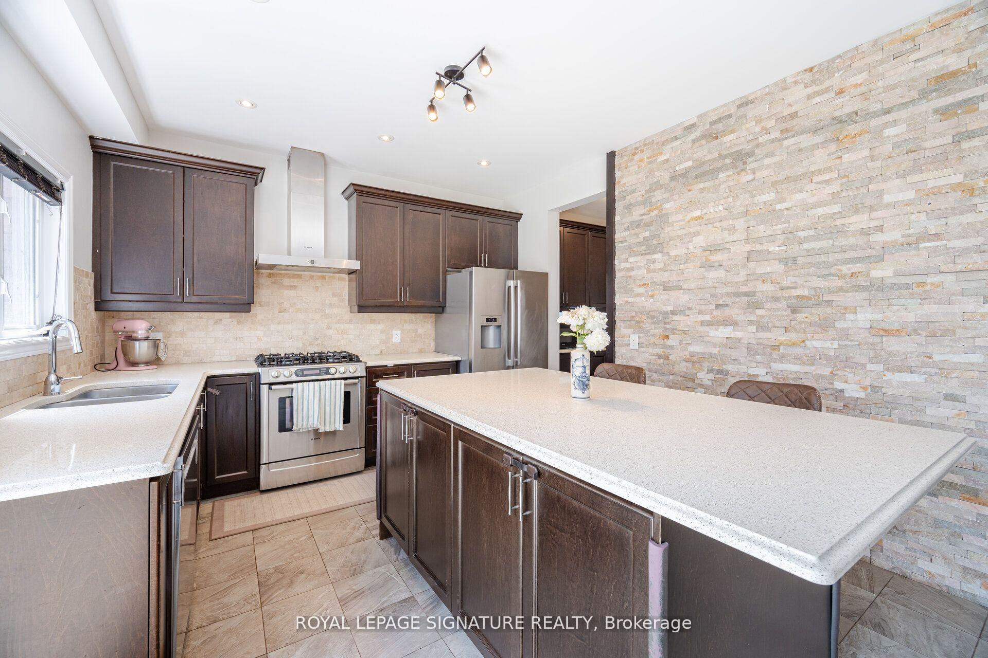 Photo 11 of 349 Shipway Avenue, Clarington, Newcastle — HOMEH