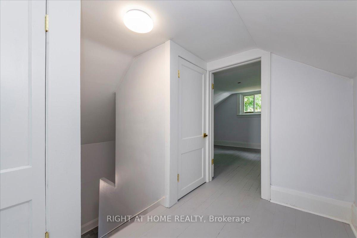 Photo 16 of 12 Ross Street, Barrie, City Centre — HOMEH