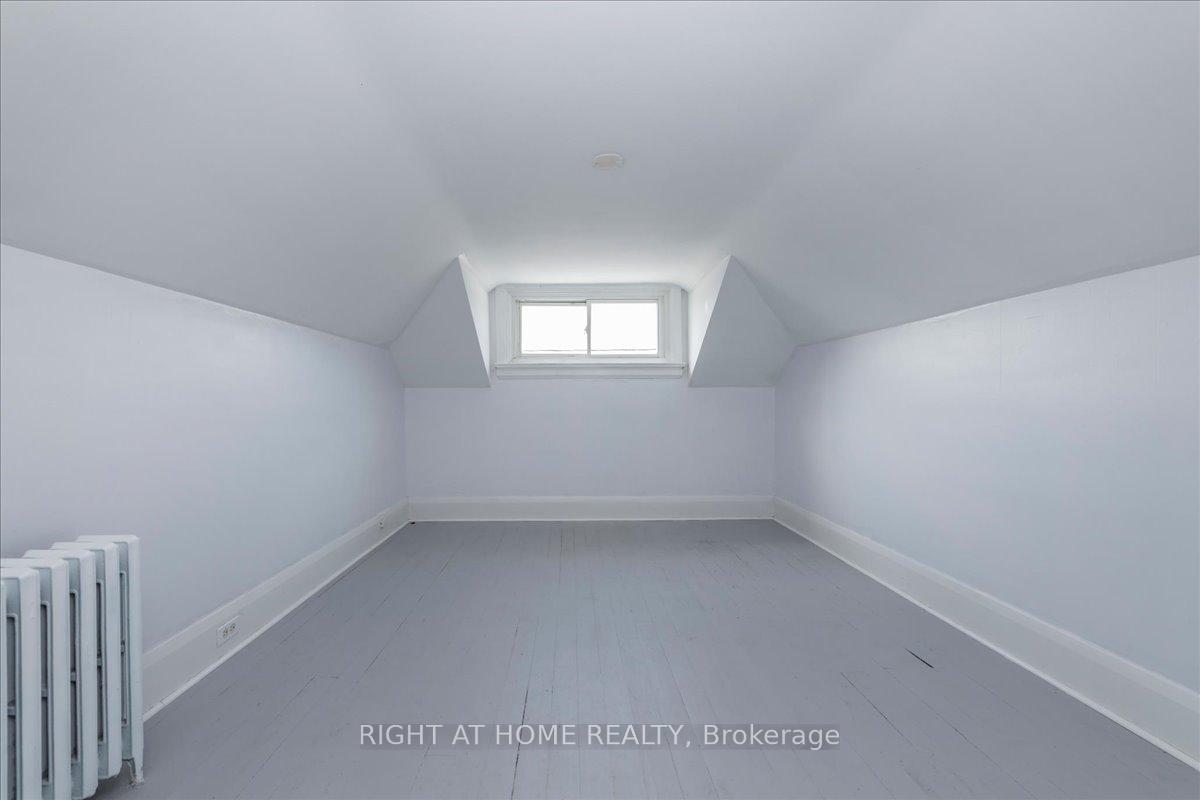 Photo 19 of 12 Ross Street, Barrie, City Centre — HOMEH
