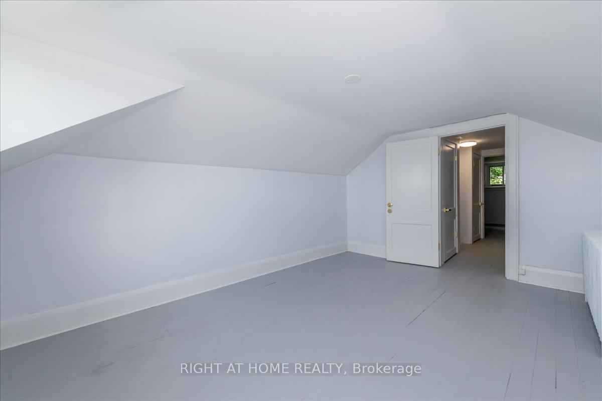 Photo 21 of 12 Ross Street, Barrie, City Centre — HOMEH