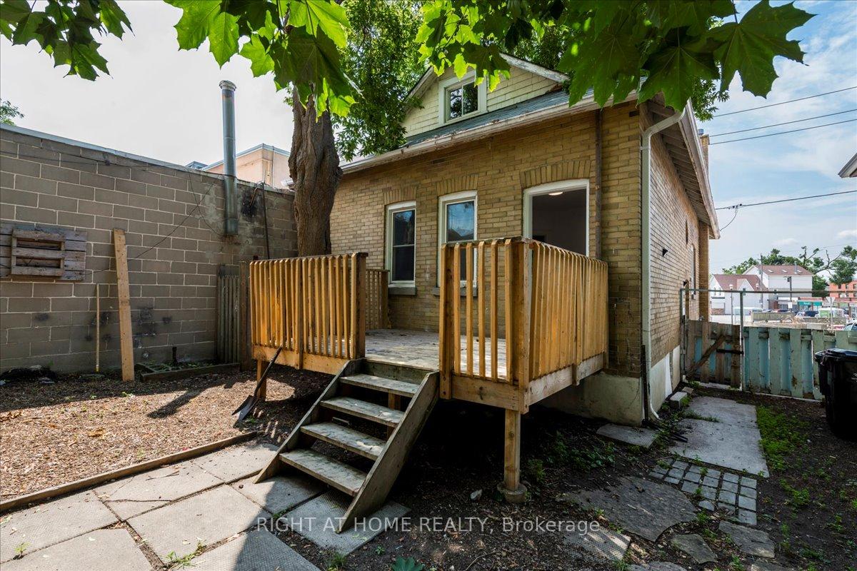 Photo 29 of 12 Ross Street, Barrie, City Centre — HOMEH