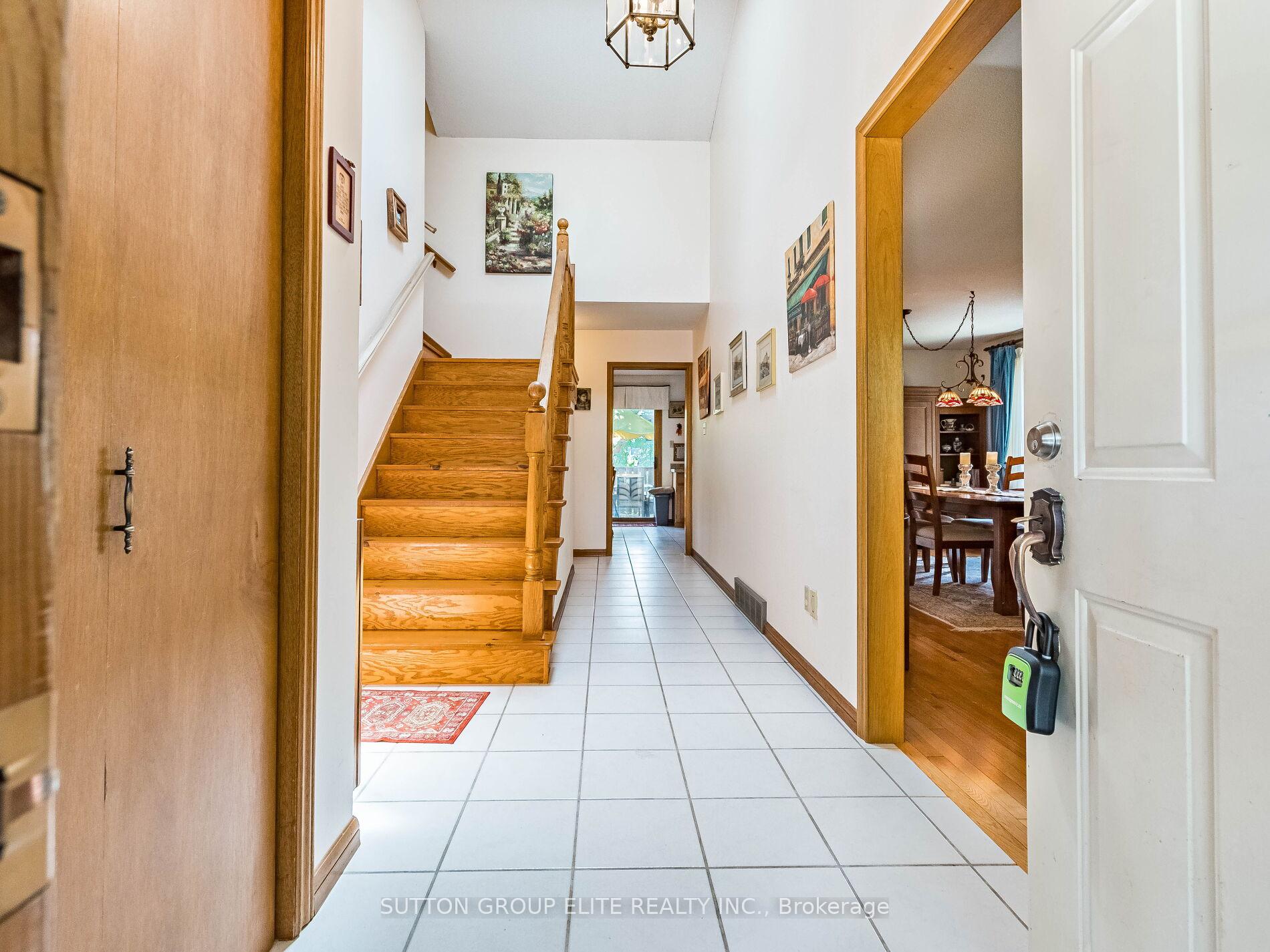 Photo 3 of 349 Ironwood Road, Guelph, Kortright West — HOMEH