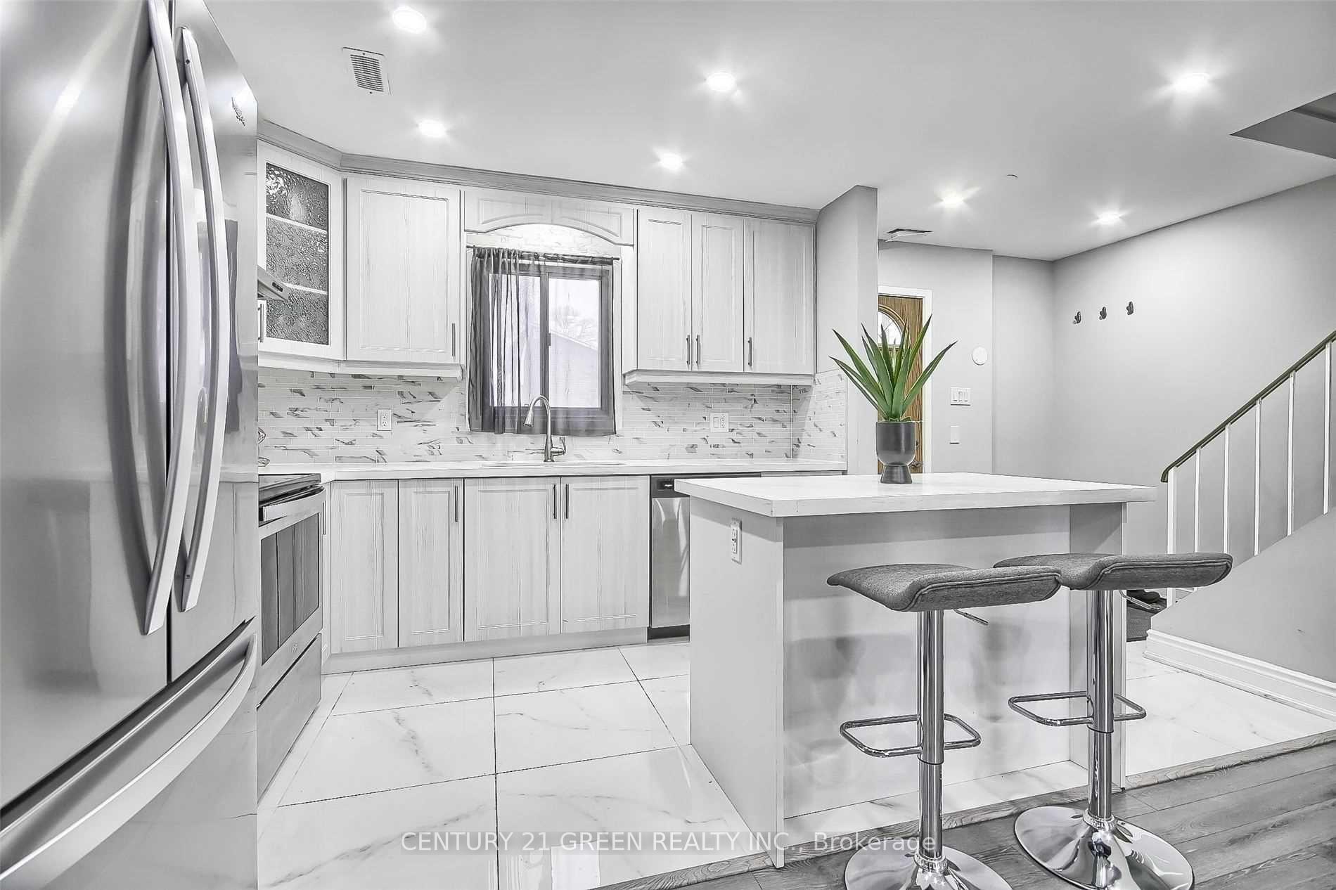 Photo 1 of 23 Hector Court, Brampton, Central Park — HOMEH