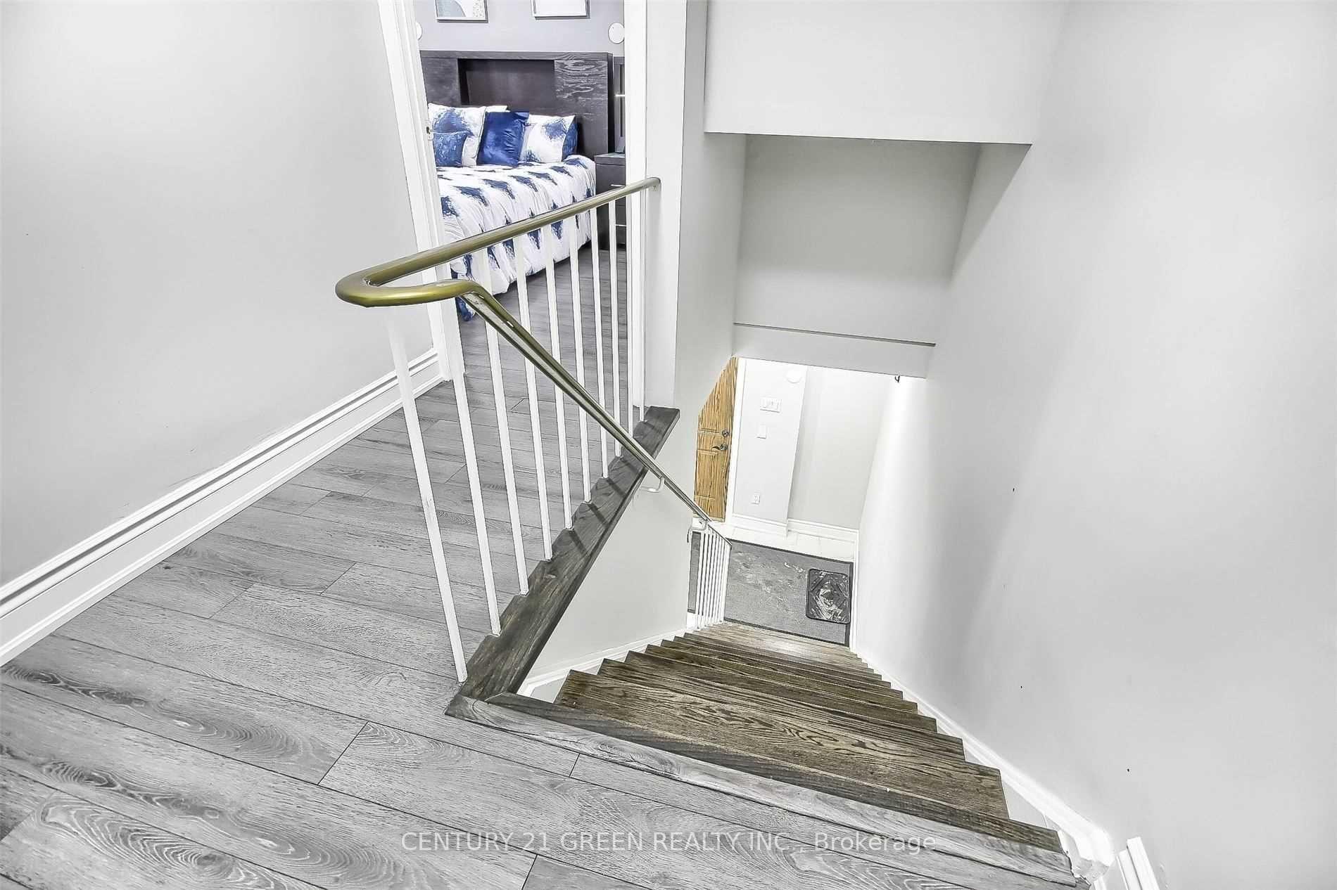 Photo 12 of 23 Hector Court, Brampton, Central Park — HOMEH
