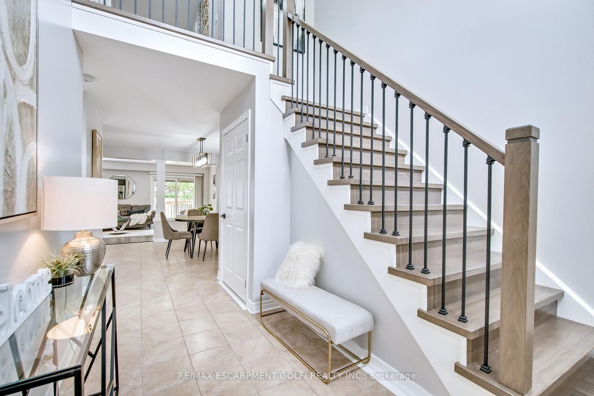 Photo 3 of 251 Pelham Road, St. Catharines, Rykert/Vansickle — HOMEH