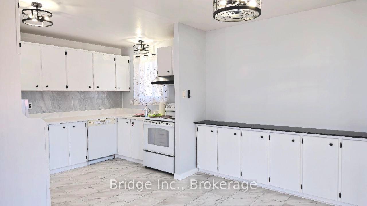 Photo 4 of 1 Hedgeson Court, Brampton, Central Park — HOMEH